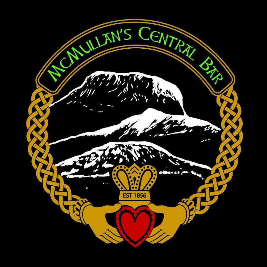 Central Bar Guesthouse 库申多尔 外观 照片